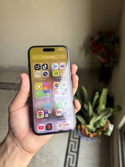 Apple iPhone 15