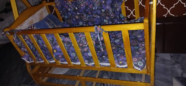 baby wooden cot