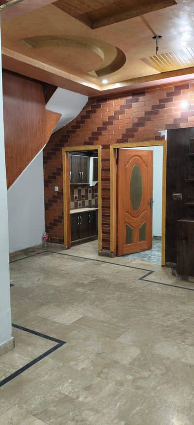3.5 Marah Lower portion For Rent Like new potion Gas Electricity
