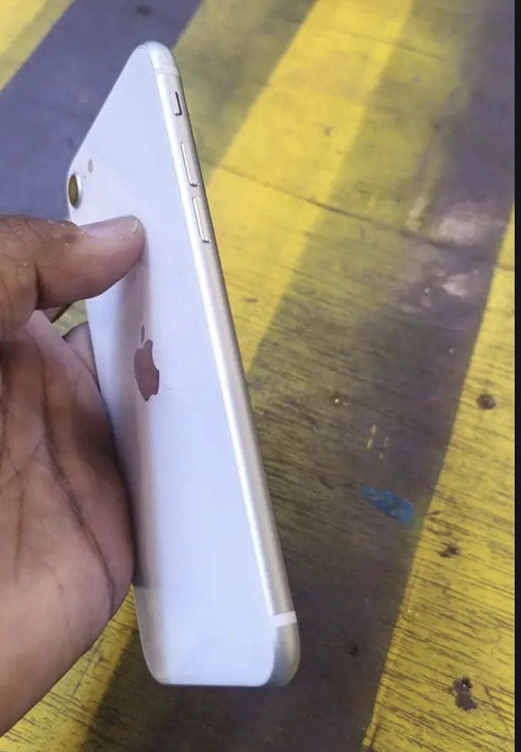 Apple iPhone SE 1