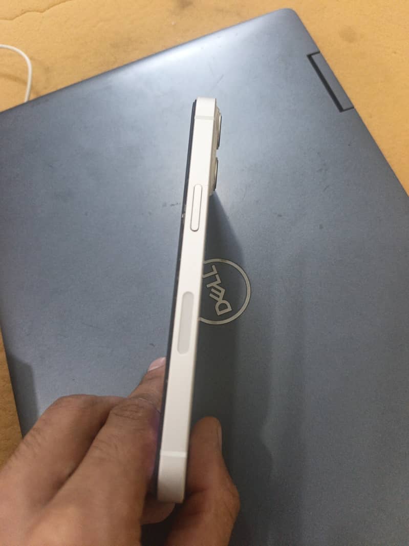 Apple iPhone 13 2