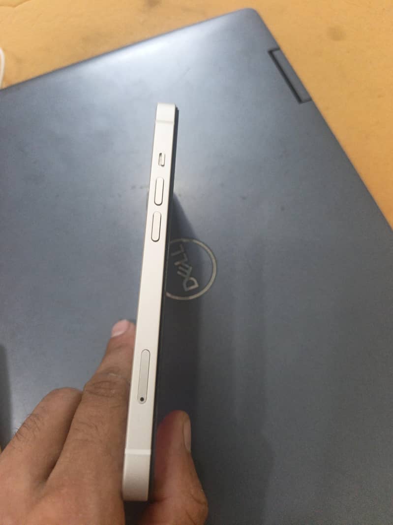 Apple iPhone 13 3