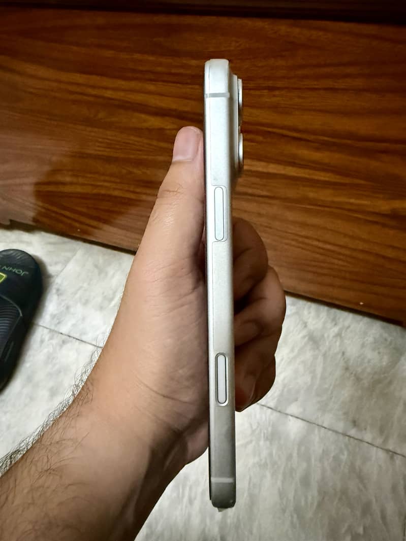 Apple iPhone 17 Pro Max 1