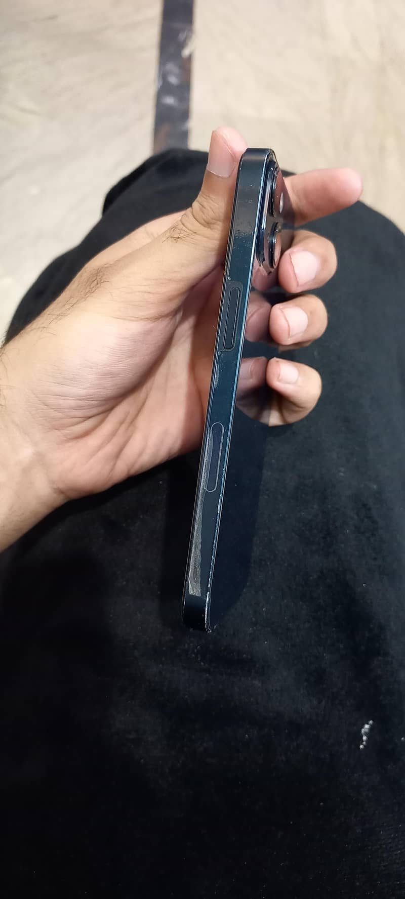Apple iPhone 13 1