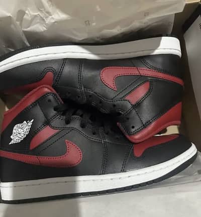 Nike Air Jordan 1 Mid Original (USA IMPORT) - New with Original Box