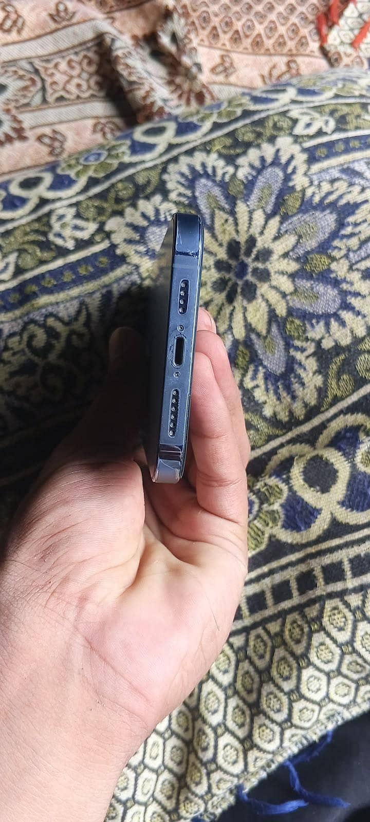 Apple iPhone 13 Pro Max 2