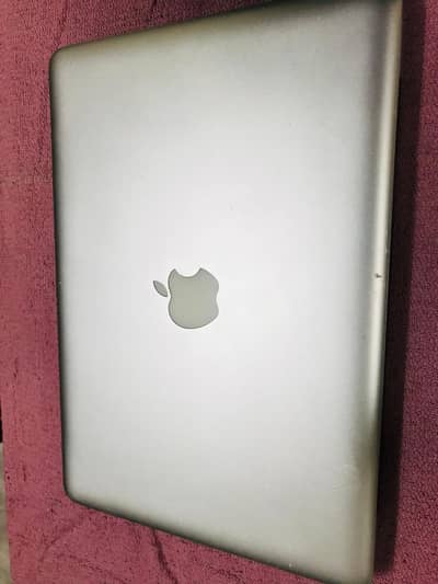 MacBook pro (13 inches . Mid 2012]