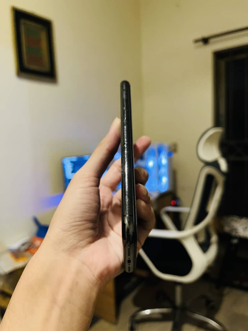 Apple iPhone X 3