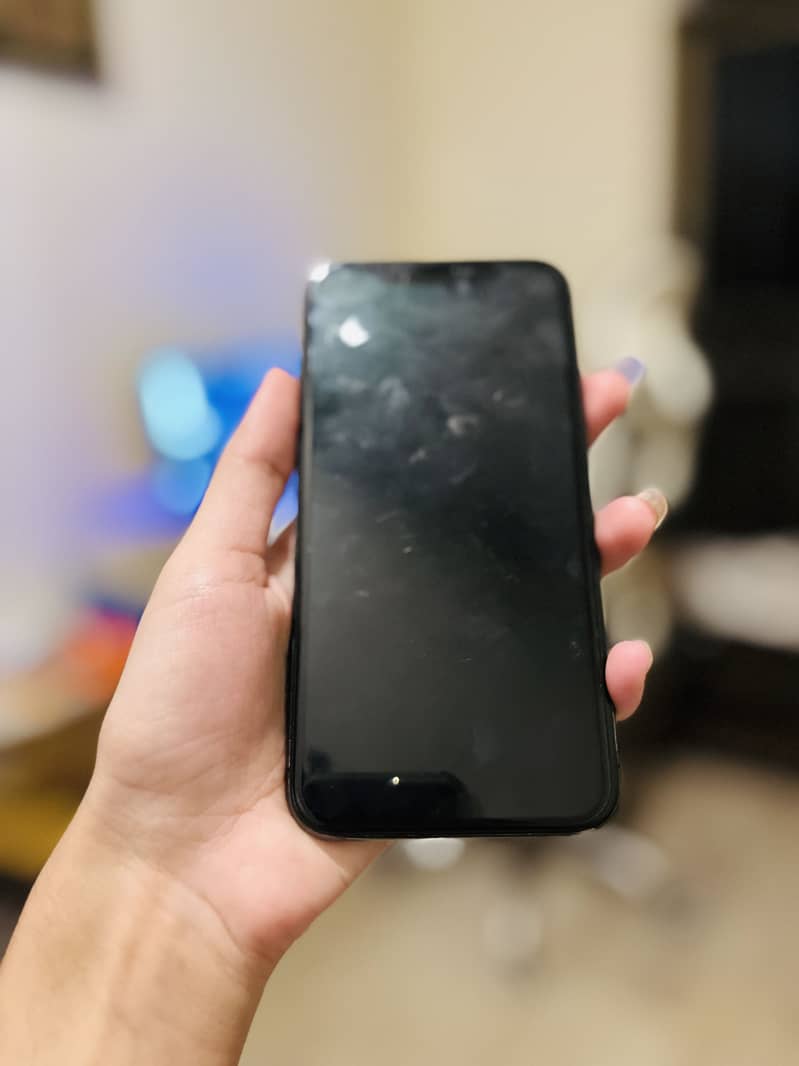 Apple iPhone X 5