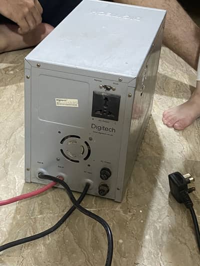 Digitech ups