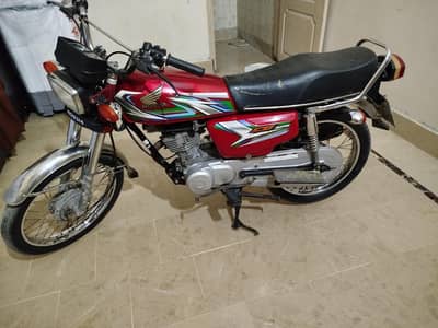 Honda 125 23 model karachi number fast owner h original condition 10/8