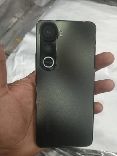 Vivo Y400
