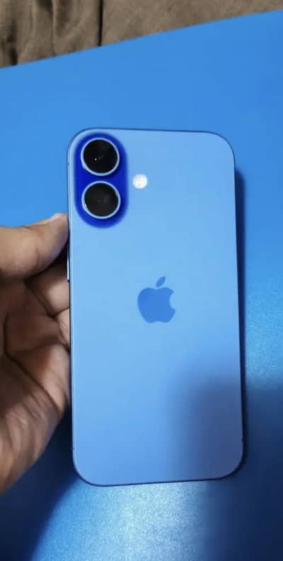 Apple iPhone 16