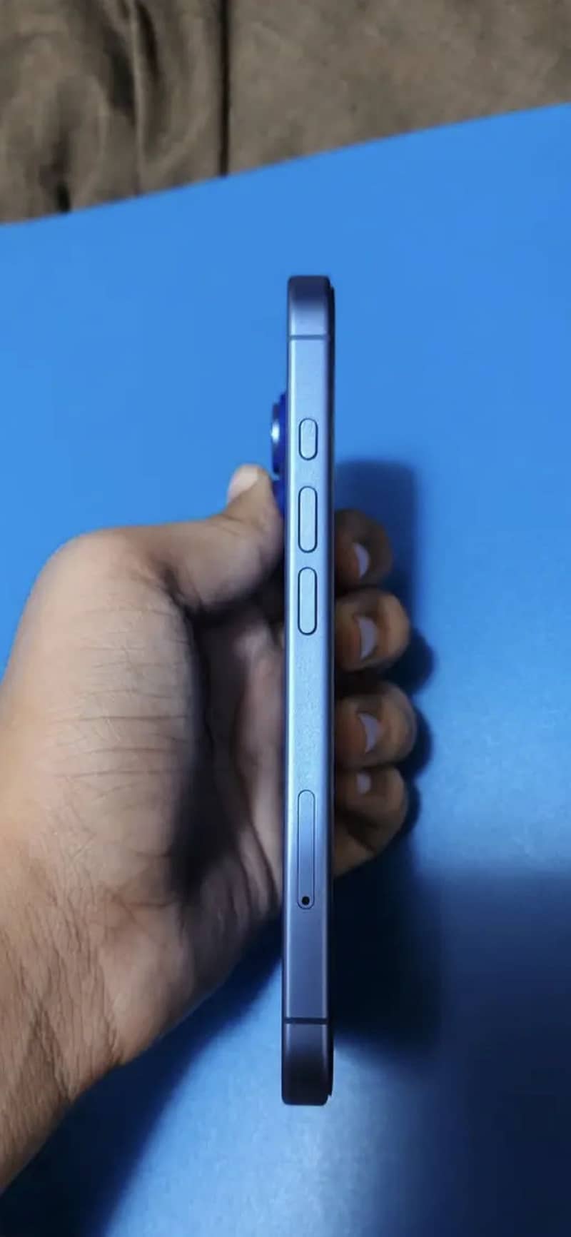 Apple iPhone 16 1