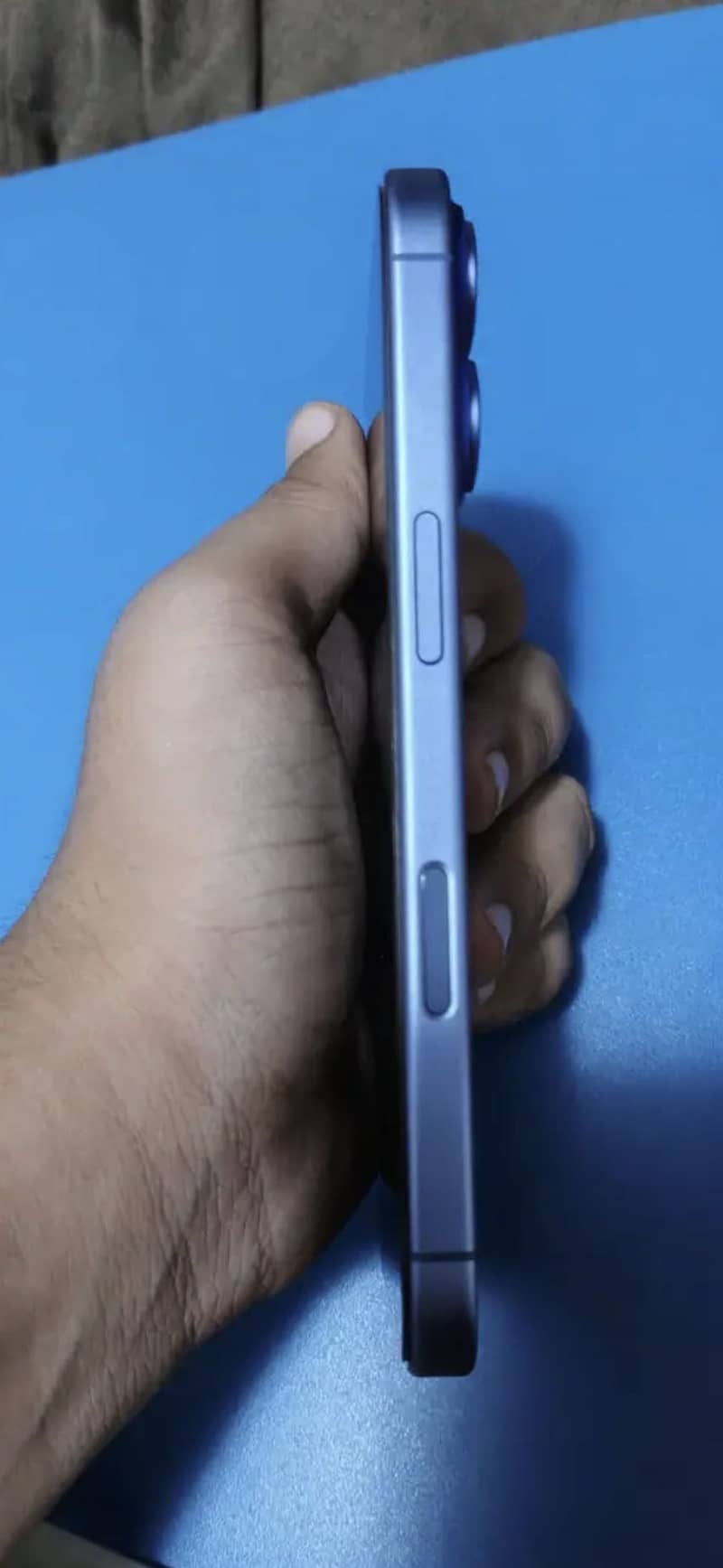 Apple iPhone 16 2