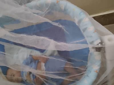 good condition baby cot