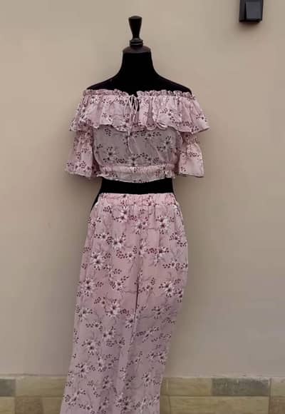 2 piece outfitnever worn before still tagged in a perfect condition