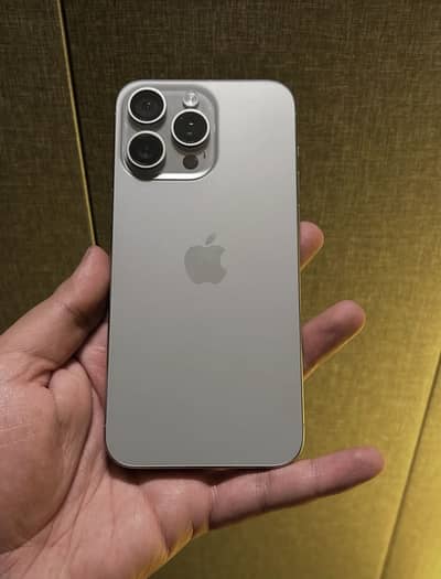 iPhone 15 pro max 256 82 battery heath factory unlock panel change