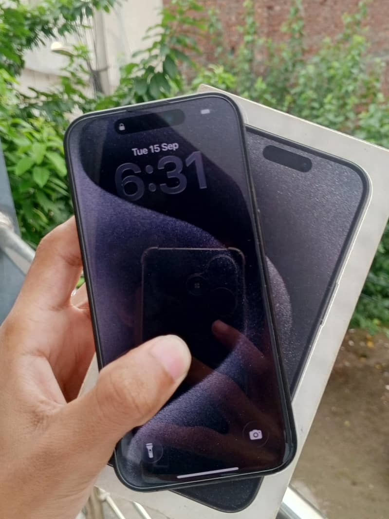 Apple iPhone 15 Pro 1