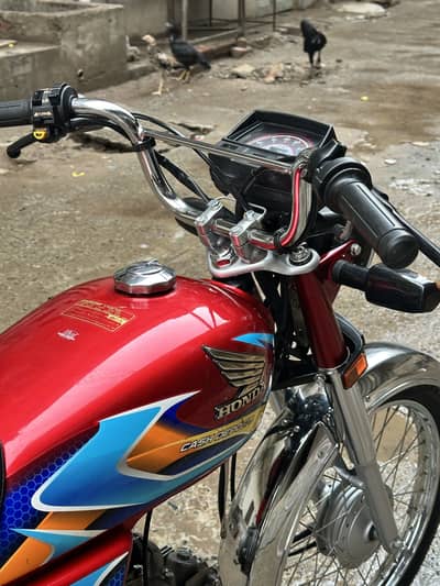 number ni laga abi new bike 4795  bs chale ni bike