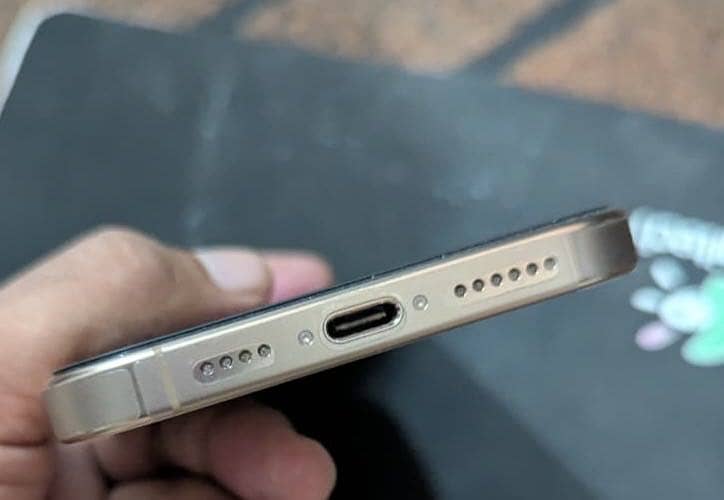 Apple iPhone 16 Pro Max 7