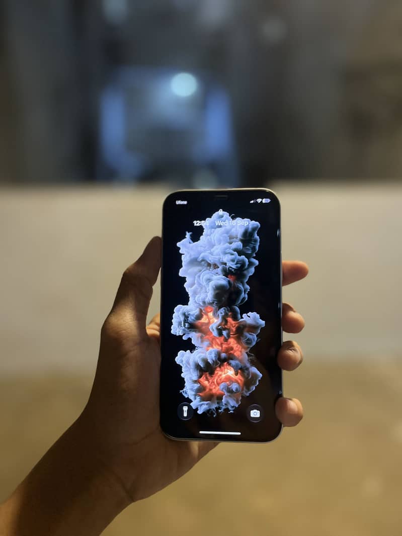 Apple iPhone 12 3