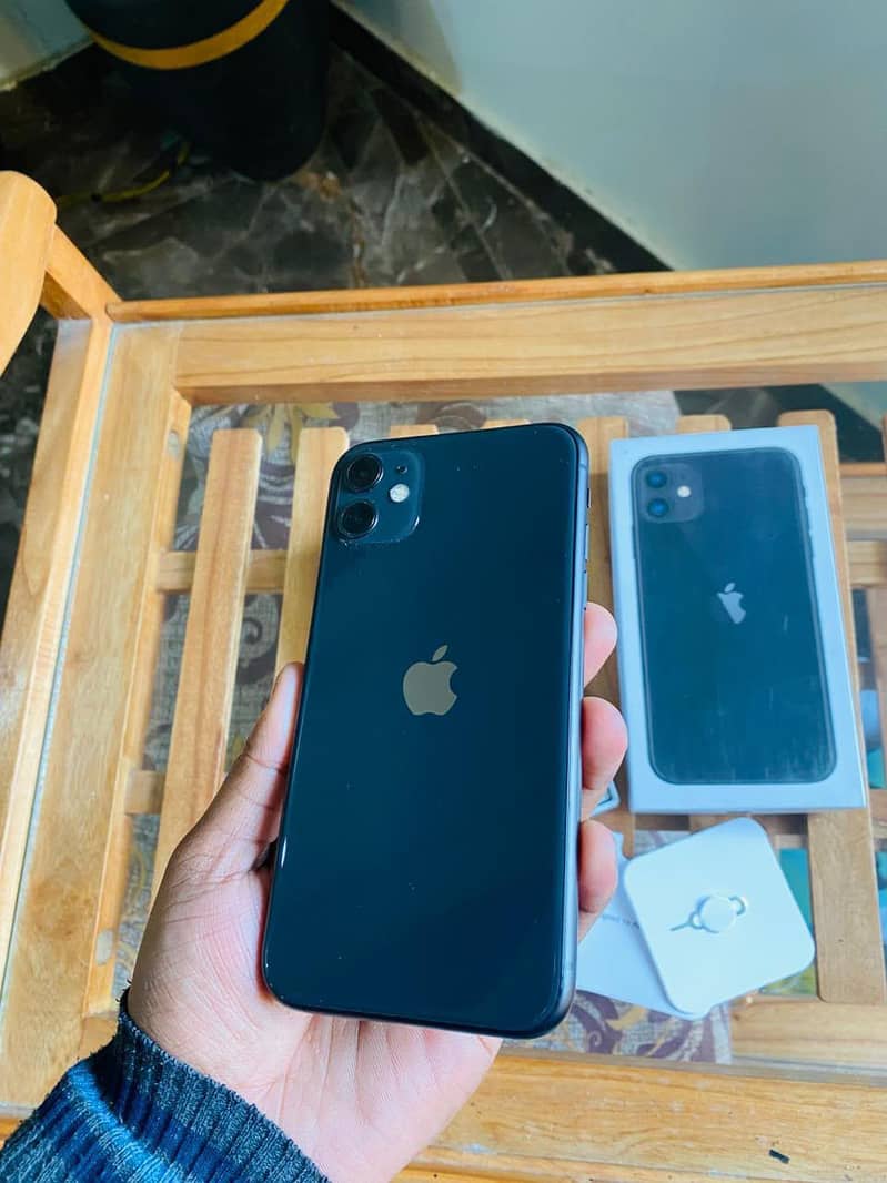 Apple iPhone 11 7