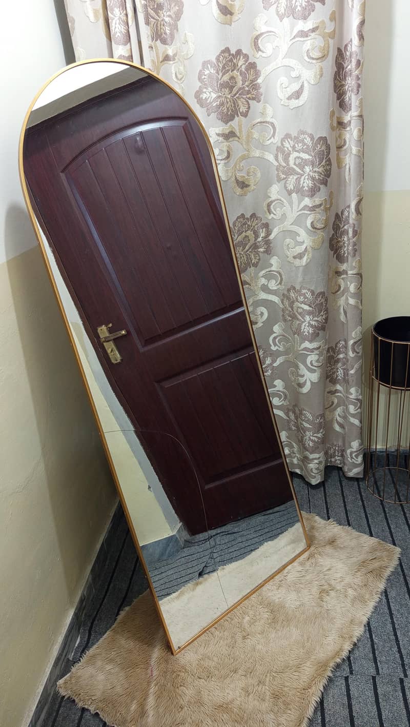 standing mirror with stand 0