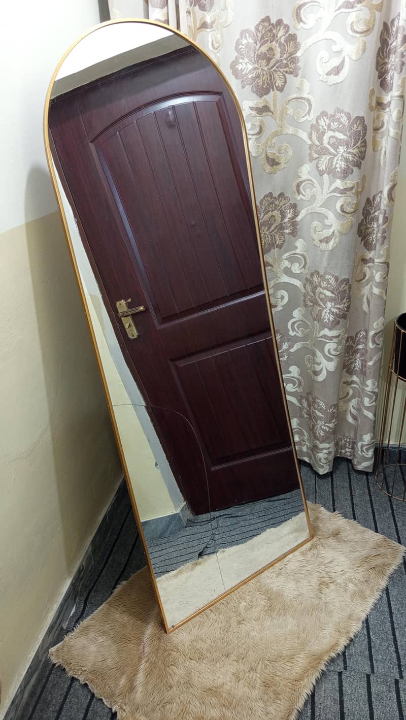 standing mirror with stand 1