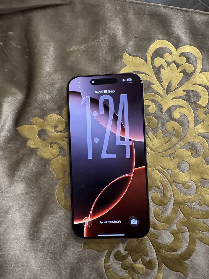 Apple iPhone 16 Pro Max 5