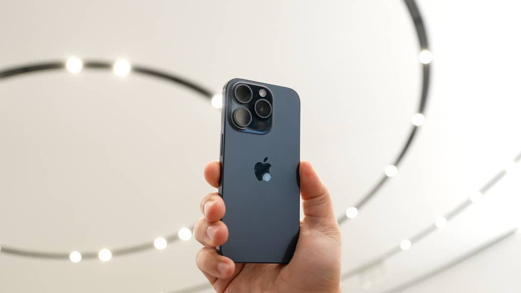 Apple iPhone 15 pro 0