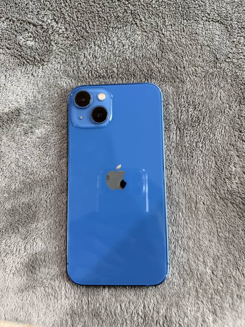 Apple iPhone 13 5