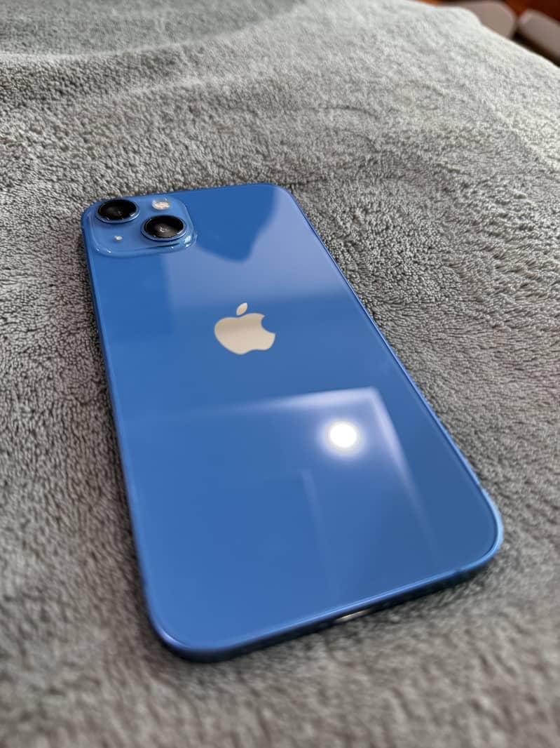 Apple iPhone 13 6