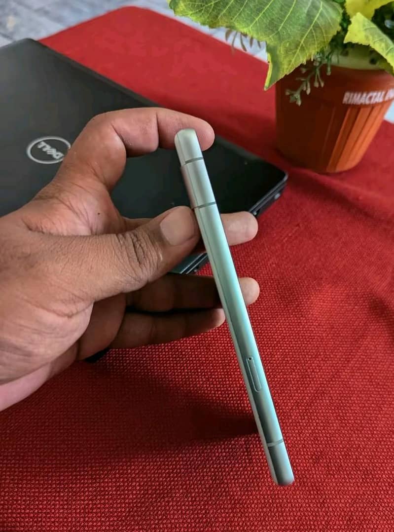 Google Pixel 7a 5