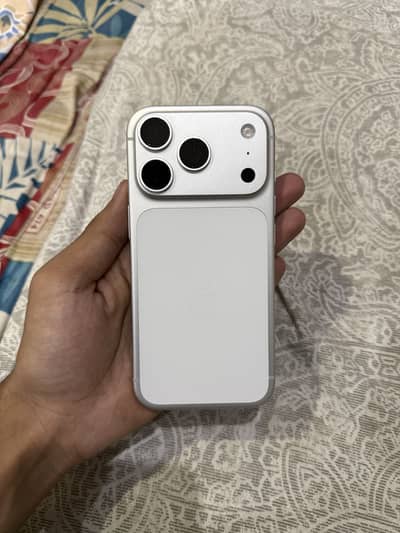 Apple iPhone 17 Pro jv