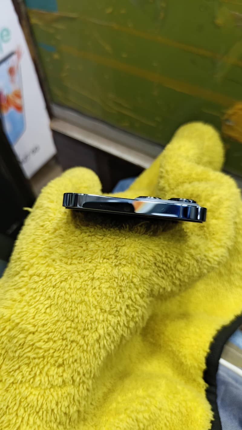 Apple iPhone 13 Pro Max 5