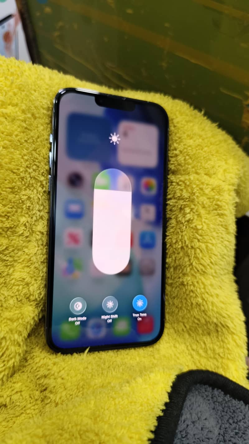 Apple iPhone 13 Pro Max 6