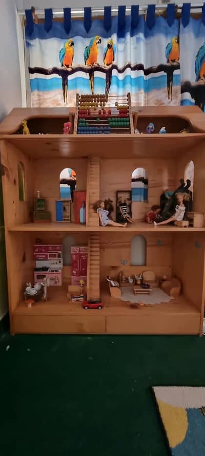 DOLL HOUSE FOR SALE