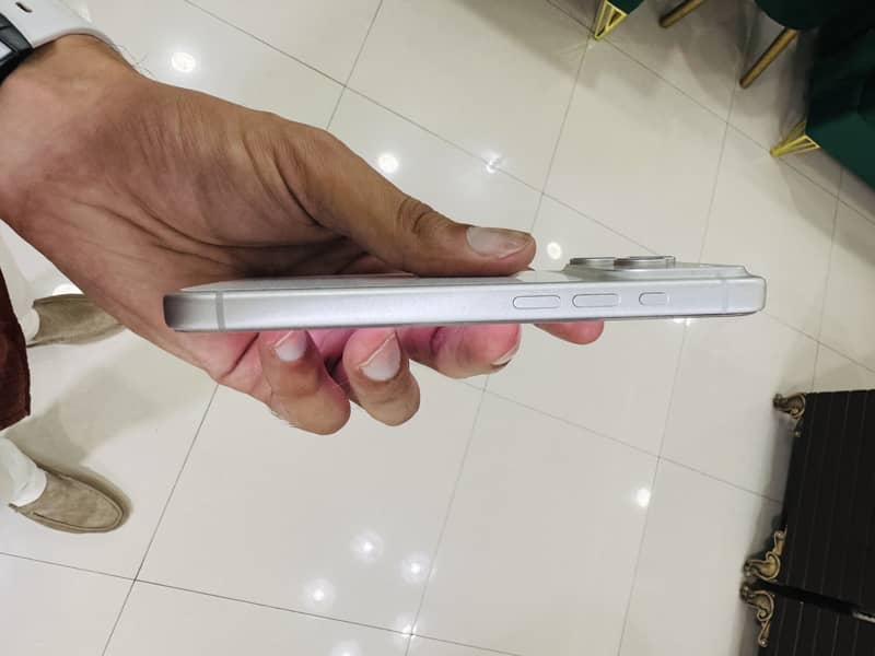 Apple iPhone 17 Pro 2