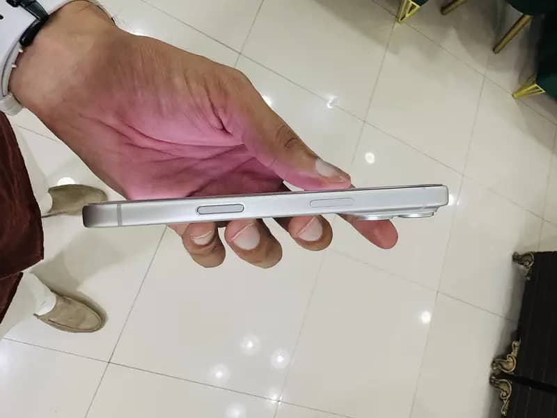 Apple iPhone 17 Pro 3