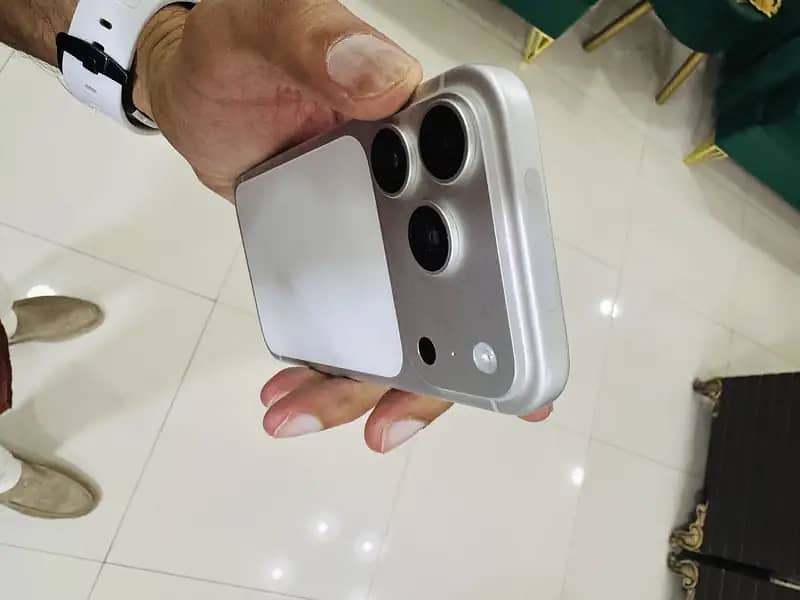 Apple iPhone 17 Pro 4