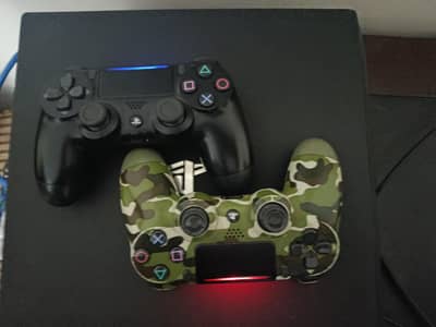 Ps4 pro 1tb with 2 controllers and Ps+ extra