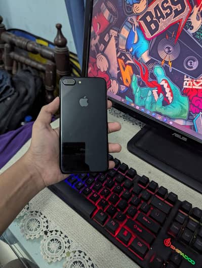 IPHONE 7 PLUS PTA APPROVED 128GB WITH BOX EXCHANGE POSSIBLE