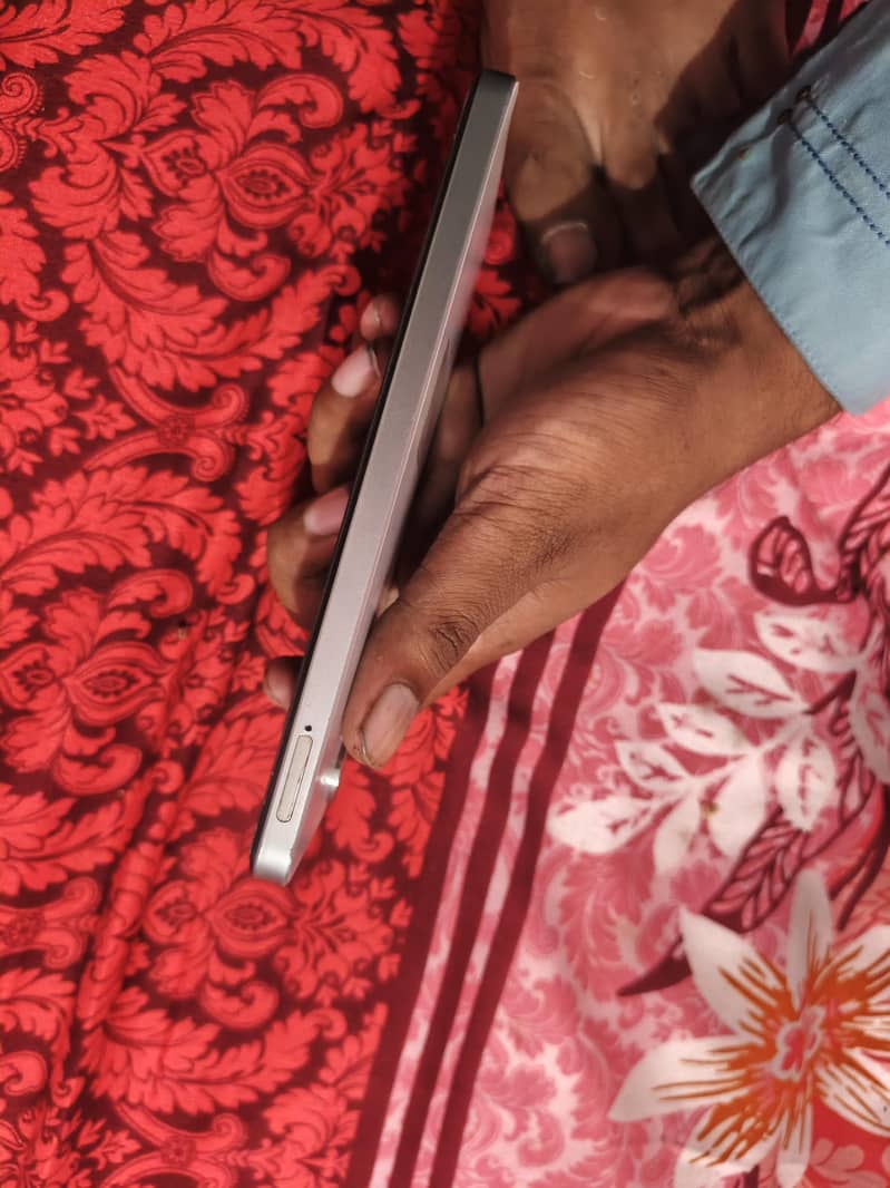 Realme Note 60x 2