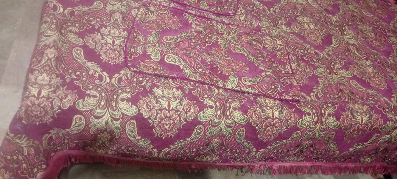 fancy bed sheet 10/10 condition 2