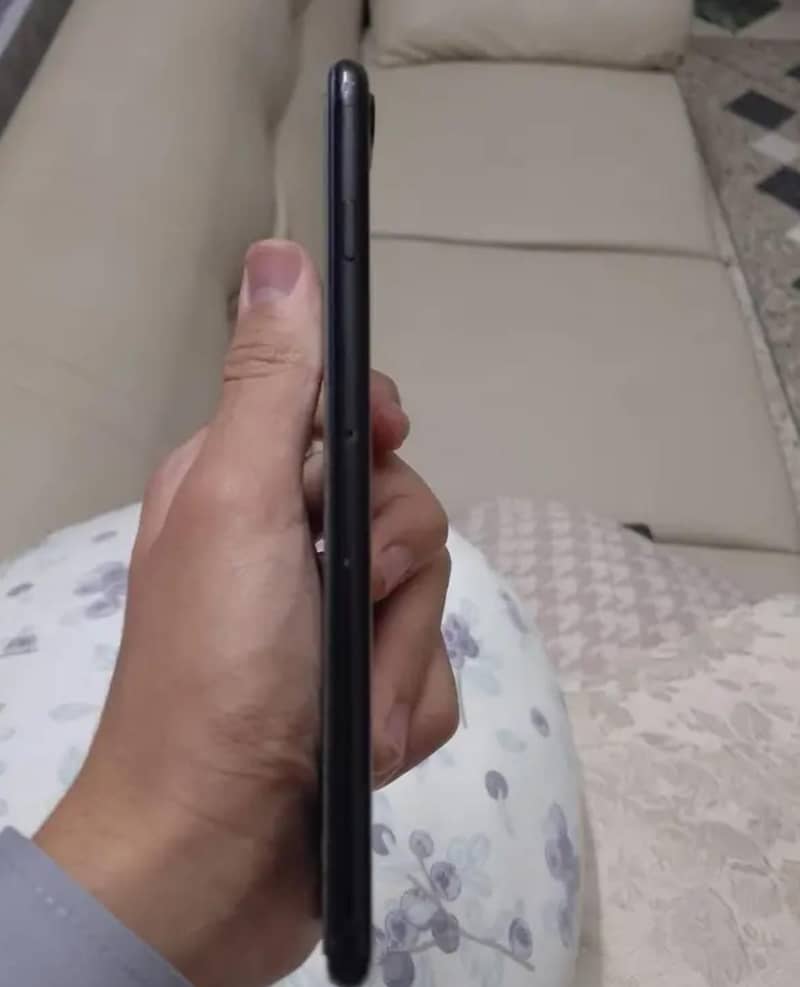 Apple iPhone 7 Plus 4