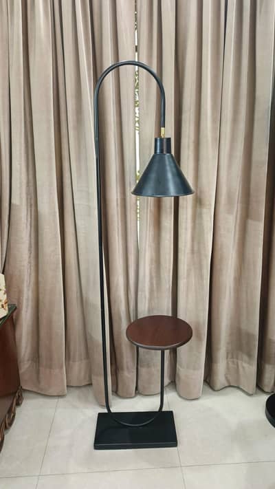 Modern Arc Floor Lamp with Side Table