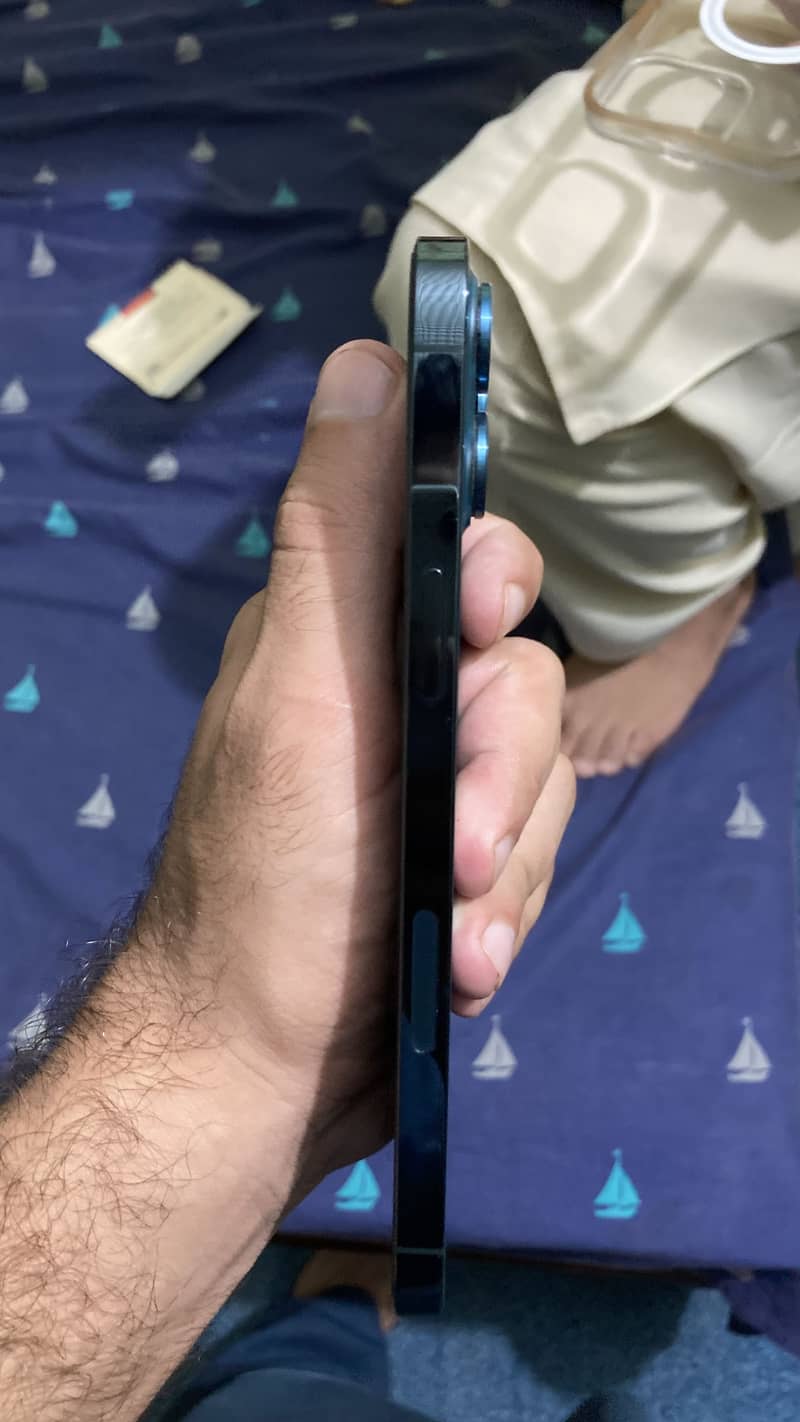 Iphone 12 pro max 3