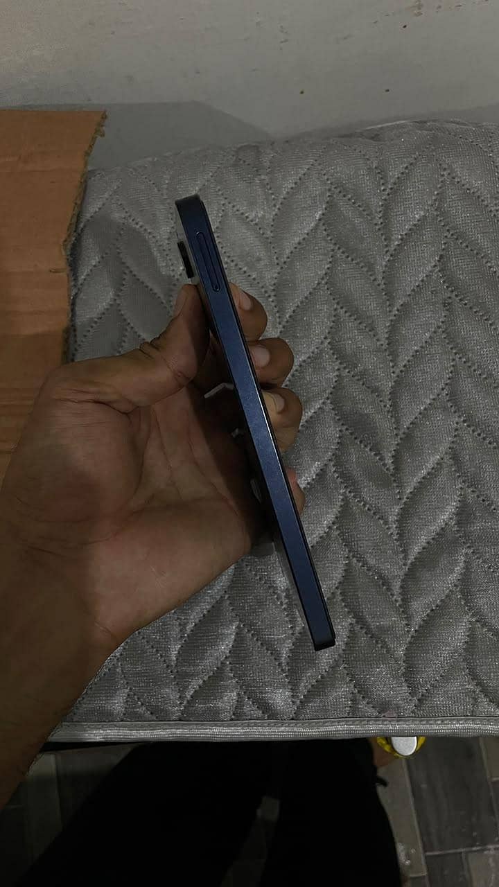 Samsung Mobile A06 4