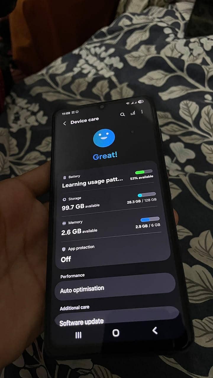 Samsung Mobile A06 8
